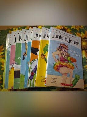 Scholastic Junie B. Jones 9 Book Set 18-26 Barbara Park Classic Series Kids Read